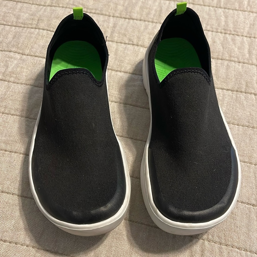 OOFOS Oomg EEZEE Low Recovery Shoes Women's 8